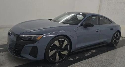 Kemora Gray Metallic 2023 Audi e-tron GT Prestige quattro