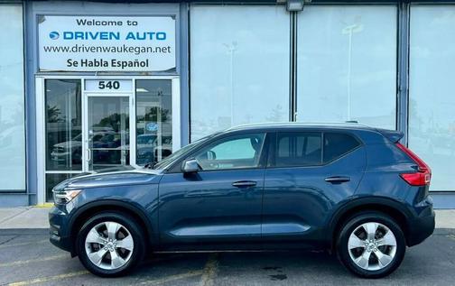 Denim Blue Metallic 2021 Volvo XC40 T4 Momentum