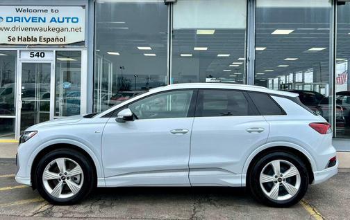 Glacier White Metallic 2024 Audi Q4 e-tron Premium Plus 55 quattro