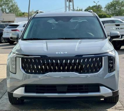 Ceramic Silver 2025 Kia Carnival EX