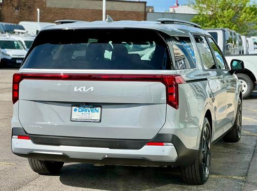 Ceramic Silver 2025 Kia Carnival EX