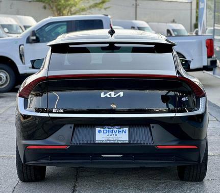 Aurora Black Pearl 2024 Kia EV6 LIGHT