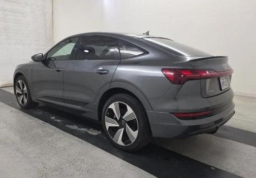 Daytona Gray Pearl Effect 2021 Audi e-tron Sportback Prestige