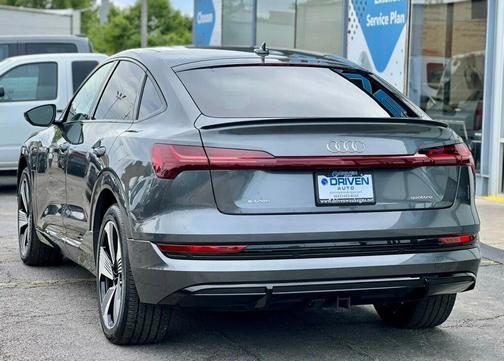 Daytona Gray Pearl Effect 2021 Audi e-tron Sportback Prestige