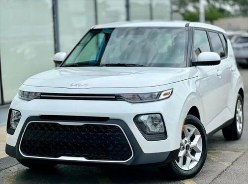 2022 Kia Soul LX IVT