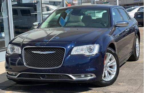 2016 Chrysler 300C Base