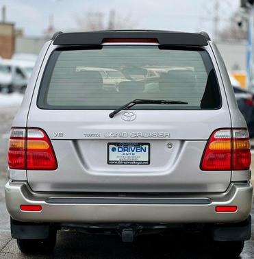 2002 Toyota Land Cruiser Base