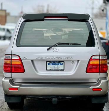 2002 Toyota Land Cruiser Base