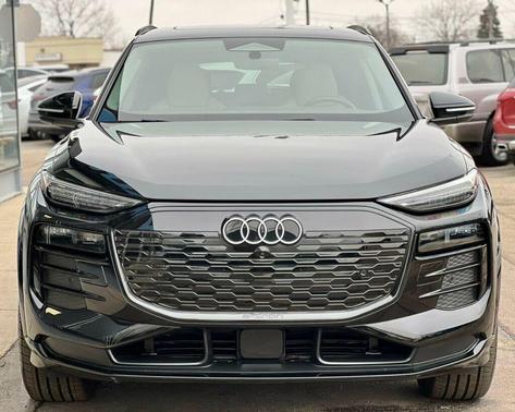 2025 Audi Q6 e-tron Premium Plus quattro