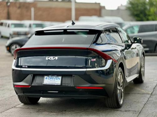 2024 Kia EV6 Light Long Range RWD