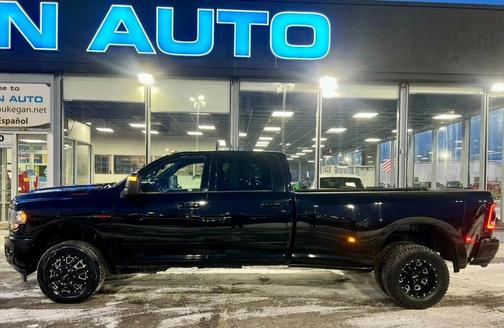 2024 RAM 3500 Big Horn 4x4 Crew Cab 8' Box