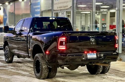 2024 RAM 3500 Big Horn 4x4 Crew Cab 8' Box