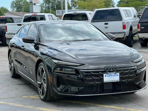 Mythos Black Metallic 2025 Audi S6 e-tron Prestige quattro