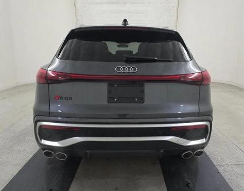 Daytona Gray Pearl Effect 2025 Audi SQ5 3.0T Premium Plus