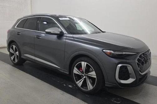 Daytona Gray Pearl Effect 2025 Audi SQ5 3.0T Premium Plus