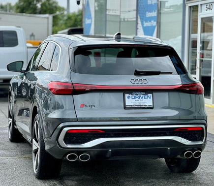 Daytona Gray Pearl Effect 2025 Audi SQ5 3.0T Premium Plus