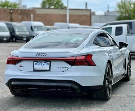 Suzuka Gray Metallic 2022 Audi RS e-tron GT quattro