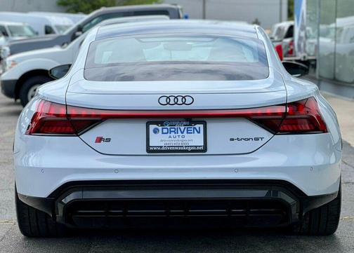 Suzuka Gray Metallic 2022 Audi RS e-tron GT quattro