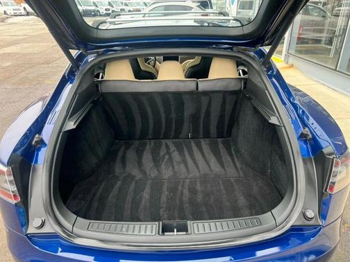 2016 Tesla Model S 90D