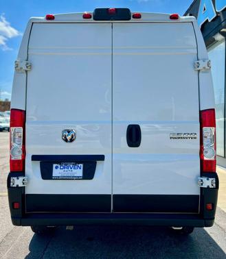 Bright White Clearcoat 2024 RAM ProMaster 2500 High Roof