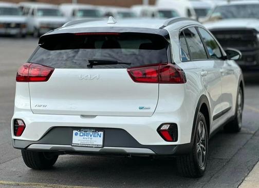 2022 Kia Niro LXS