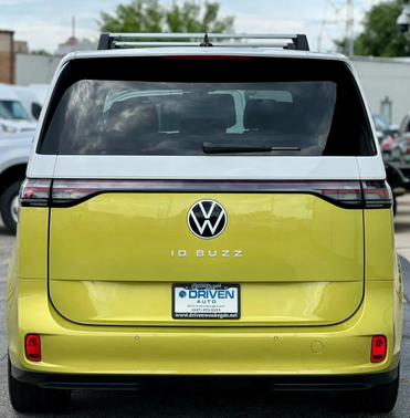 Pomelo Yellow 2025 Volkswagen ID. Buzz FIRST EDITION