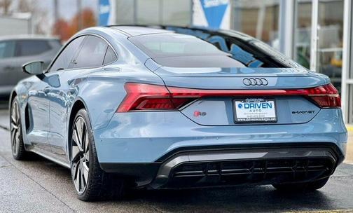 2022 Audi RS e-tron GT quattro