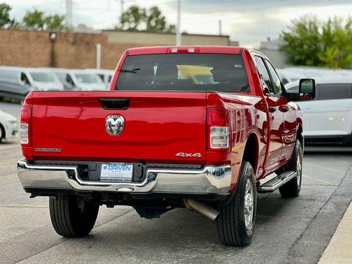 2024 RAM 2500 Big Horn 4x4 Crew Cab 6'4' Box