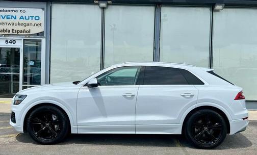 Glacier White Metallic 2022 Audi Q8 55 Prestige