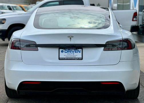 WHITE 2021 Tesla Model S Long Range Plus
