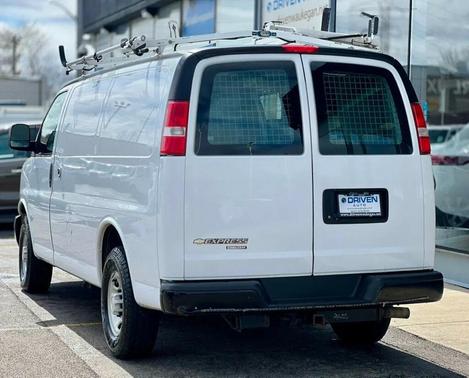 WHITE 2015 Chevrolet Express 2500 Work Van