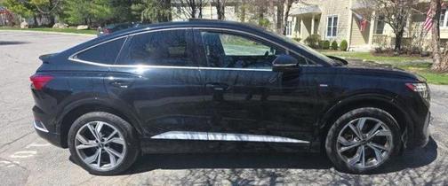 Mythos Black Metallic 2023 Audi Q4 e-tron Sportback Prestige 50 quattro