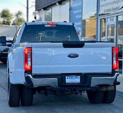 Oxford White 2023 Ford F-350 SUPER DUTY