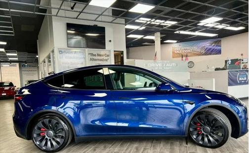 2023 Tesla Model Y Performance AWD