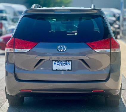 2012 Toyota Sienna LE