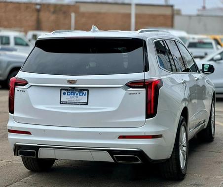 2022 Cadillac XT6 Luxury FWD