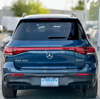2022 Mercedes-Benz EQB 300 4MATIC