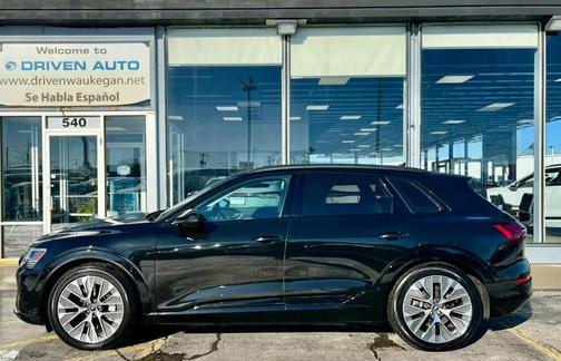 2024 Audi Q8 e-tron Prestige