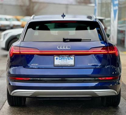 2021 Audi e-tron Premium