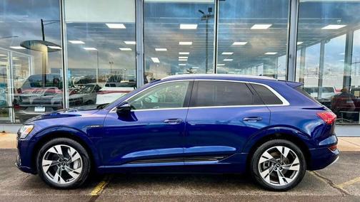 2021 Audi e-tron Premium