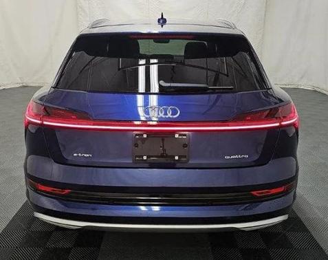 2021 Audi e-tron Premium