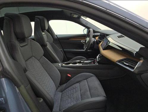 Kemora Gray Metallic 2023 Audi e-tron GT Premium Plus quattro