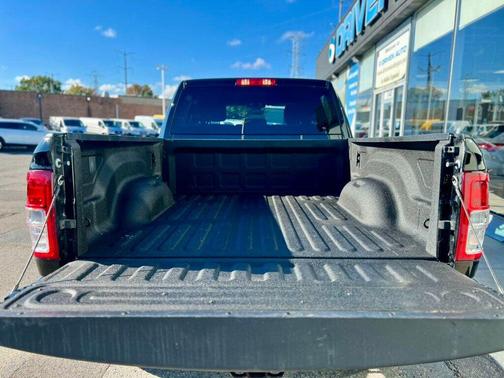 2024 RAM 2500 Big Horn 4x4 Crew Cab 6'4' Box