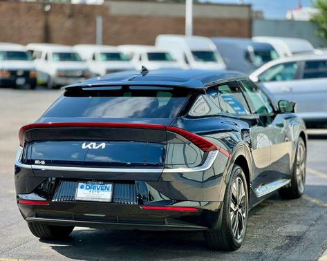 2022 Kia EV6 LIGHT