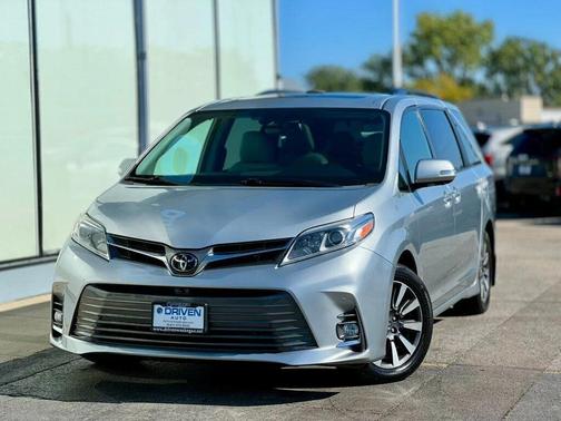 2019 Toyota Sienna Limited Premium