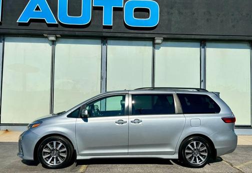 2019 Toyota Sienna Limited Premium