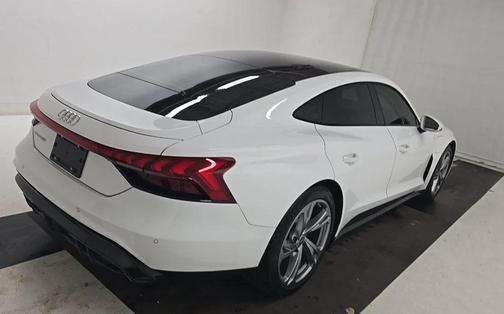 Ibis White 2022 Audi e-tron GT Premium Plus