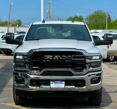 Bright White Clearcoat 2026 RAM 2500 Big Horn 4x4 Crew Cab 6'4' Box