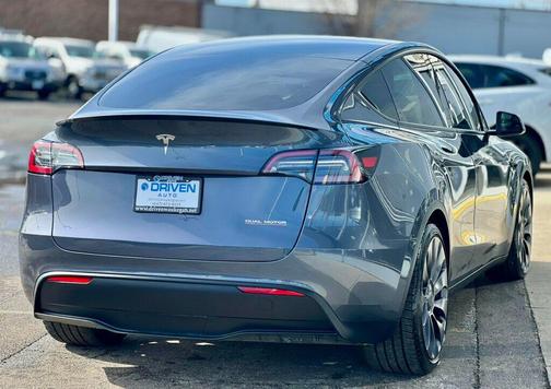 2023 Tesla Model Y Performance AWD