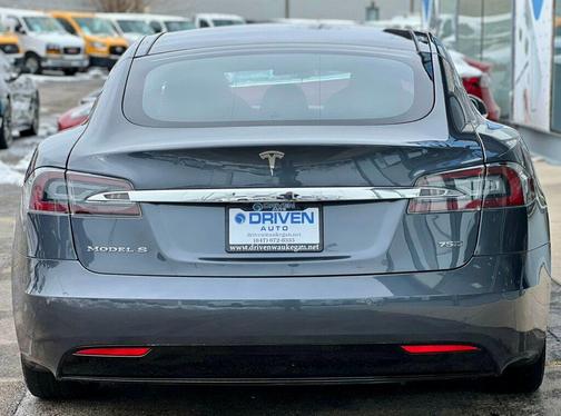 2018 Tesla Model S 75D